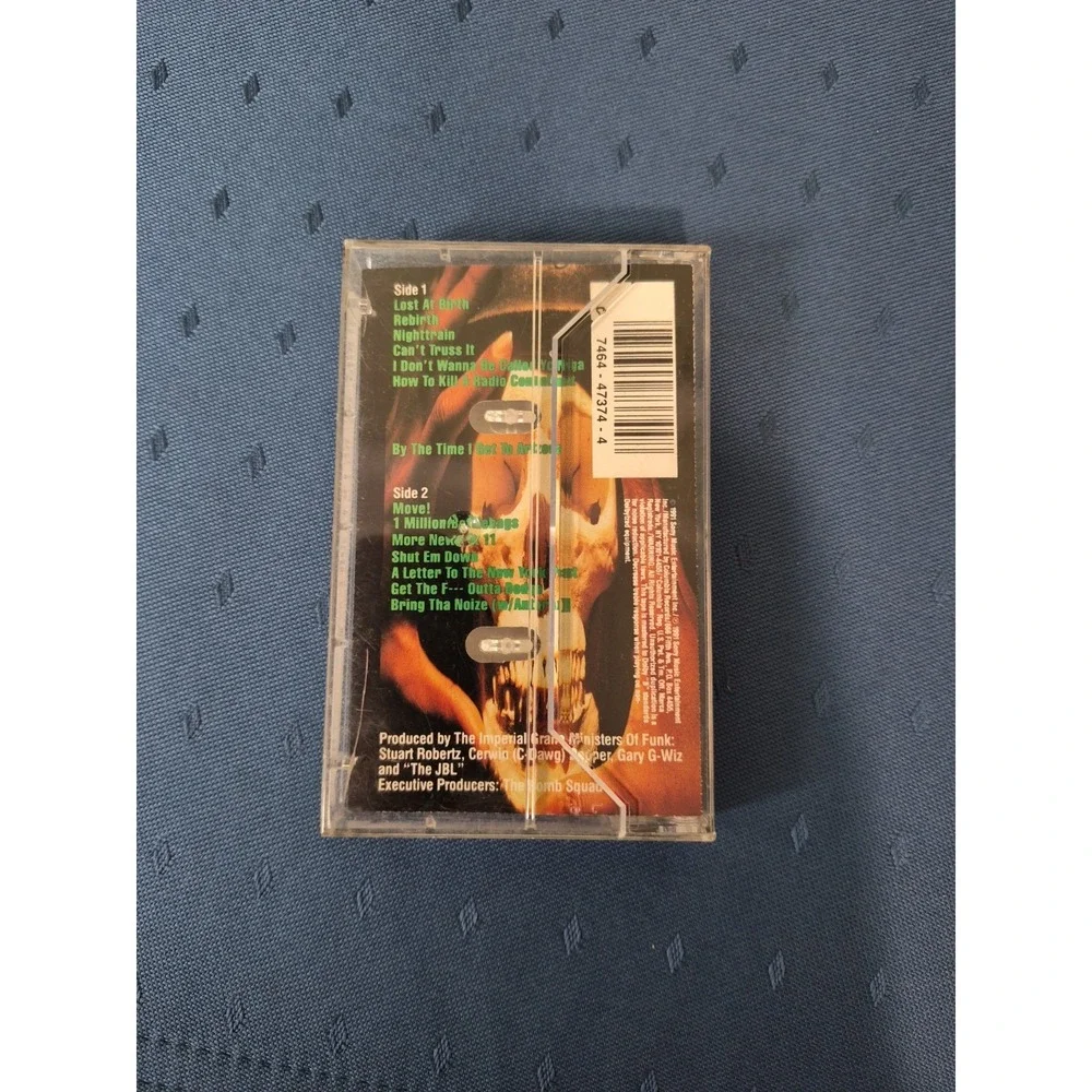 Public Enemy - Apocalypse 91... The Enemy Strikes Black Cassette Tape - Picture 3 of 8